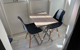 Charming 3 Storey Apartment In Valletta Centre, Ngri1-1