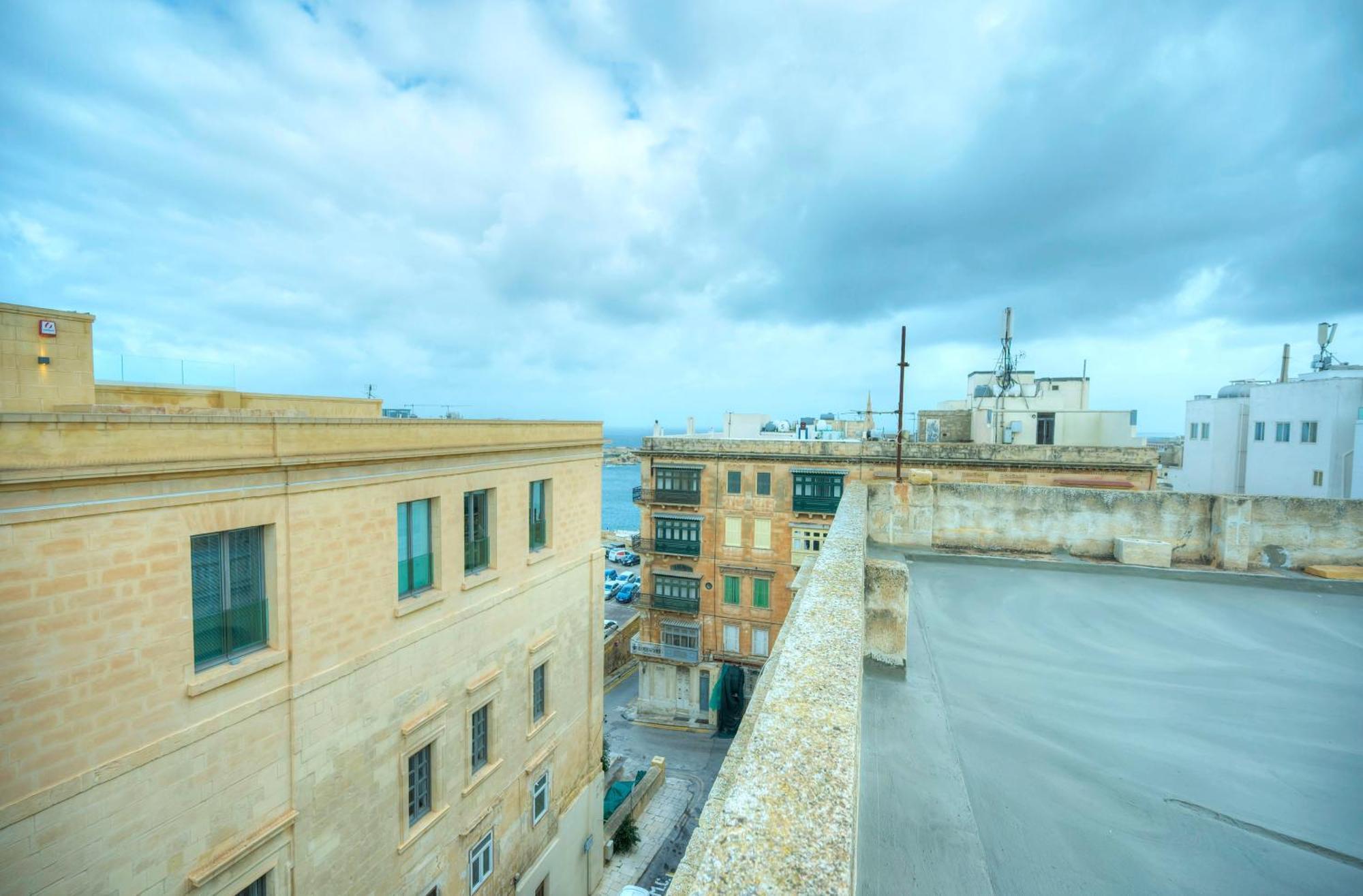 Charming 3 Storey Apartment In Valletta Centre, Ngri1-1 Exterior photo